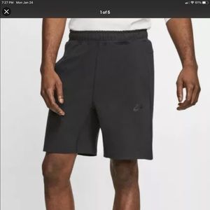 NIKE NSW SPORTSWEAR TECH FLEECE SHORTS - BLACK CJ4284-010 - MEN’S MEDIUM NEW